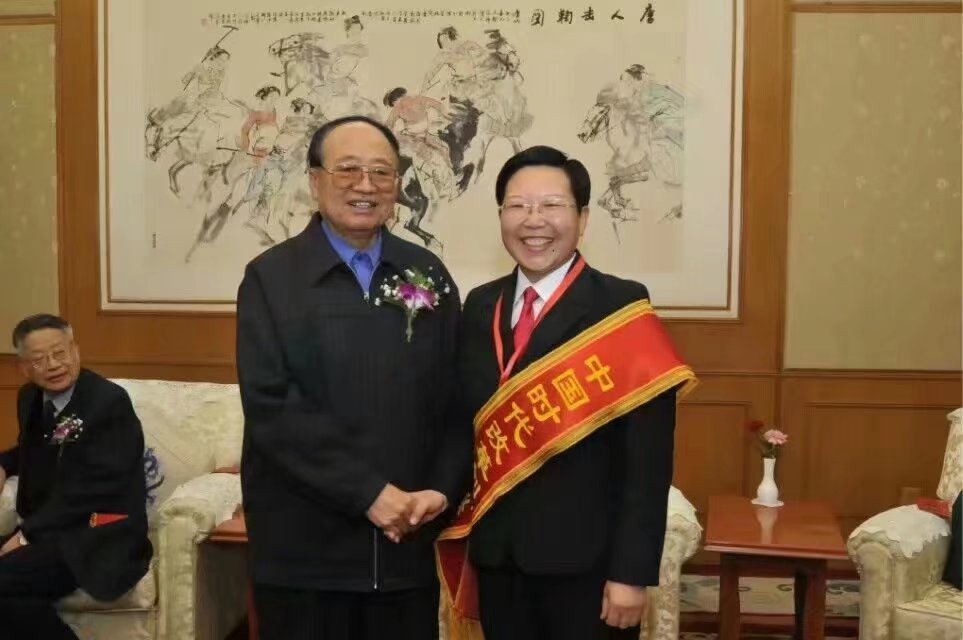 中國(guó)質(zhì)檢總局李局長(zhǎng)釣魚臺(tái)國(guó)賓館接見優(yōu)秀發(fā)明家徐貴閣女士